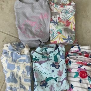 Bundle of 5 girls size 5 GAP short pajama sets